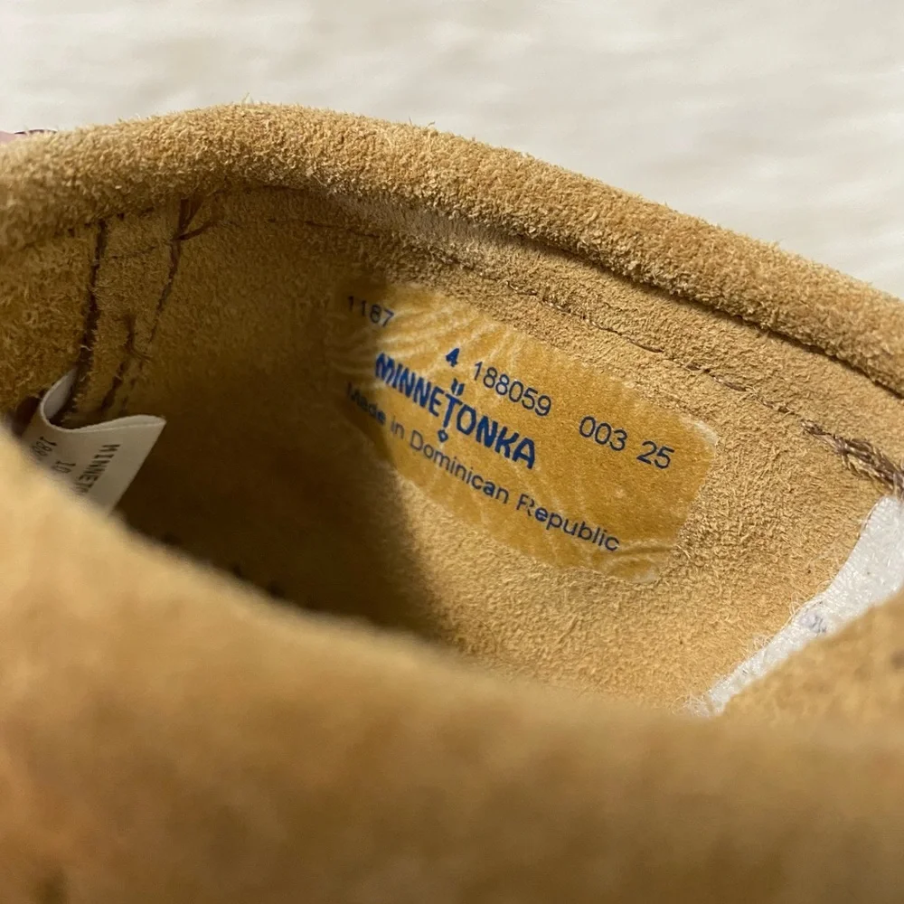 Minnetonka Baby Infant Tan Suede Leather Back Flap Bootie Moccasins Size 4